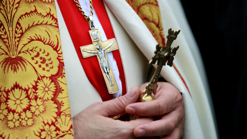 Autoridades católicas de EE.UU. revelan los nombres de 286 sacerdotes acusados de abuso sexual 