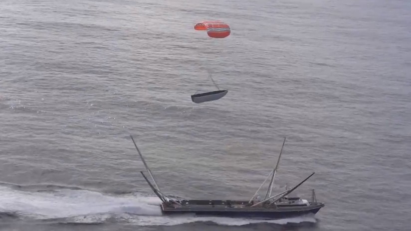 VIDEO: SpaceX vuelve a fallar en su intento de atrapar un millonario carenado con una 'telaraña gigante' instalada en un barco