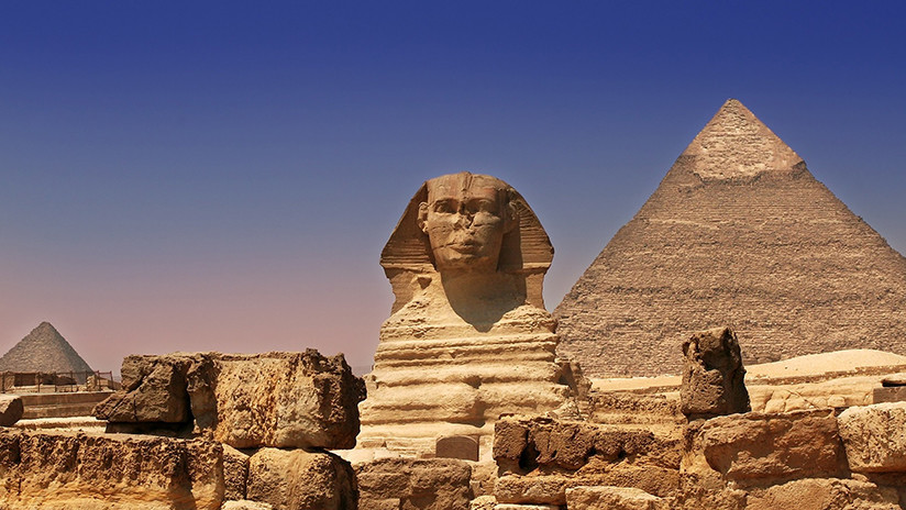 Egipto: Una excavación ilegal cerca de las pirámides de Guiza descubre accidentalmente una tumba antigua