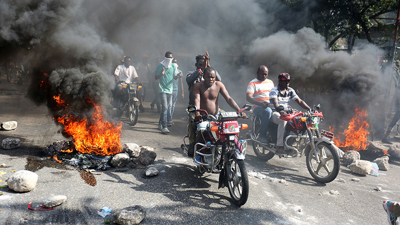 Multitudinarias protestas contra la inflación y la corrupción se cobran la vida de dos personas en Haití