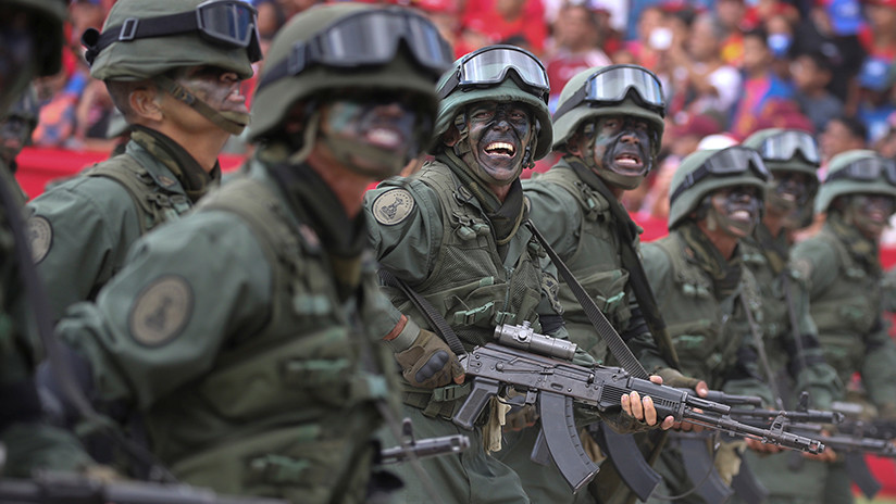 Instan a los militares venezolanos a "rebelarse" contra el Gobierno y permitir la entrada de "ayuda humanitaria"