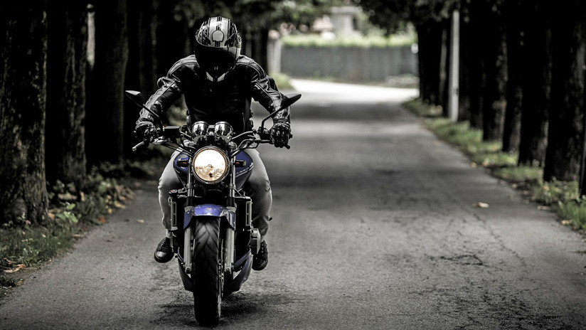 VIDEO: El peligroso viaje de un argentino a 300 km/h en su motocicleta