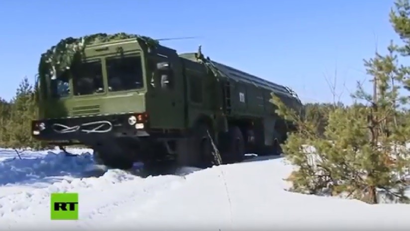 VIDEO: Sistemas de misiles tácticos rusos Iskander-M destruyen puestos de mando del enemigo durante maniobras en los Urales