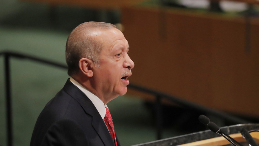 Erdogan: La OTAN se niega a vender armas a Turquía, pero se las regala a los "terroristas"