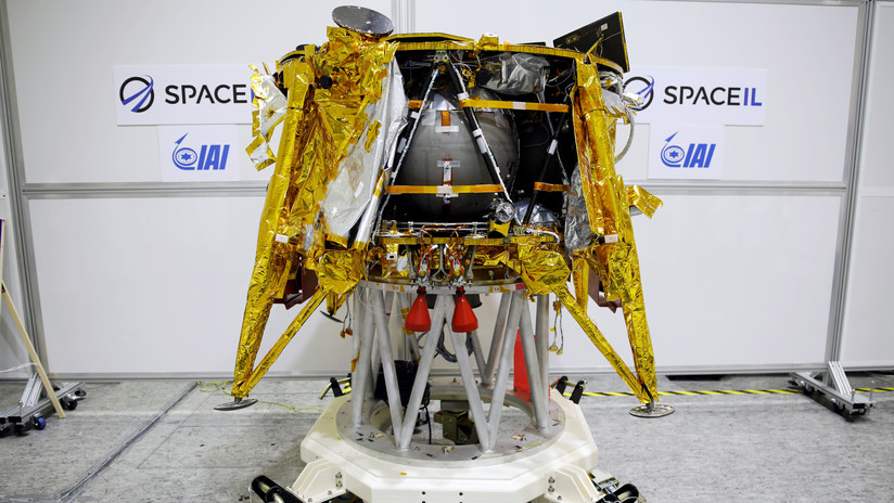 La primera sonda lunar israelí envía una selfi (con la Tierra de fondo)