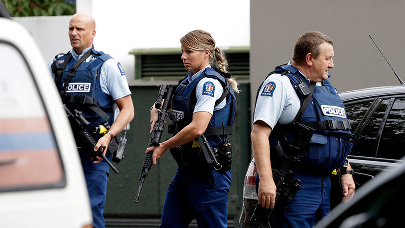 Primeras imágenes desde el lugar del tiroteo mortal en una mezquita en Nueva Zelanda