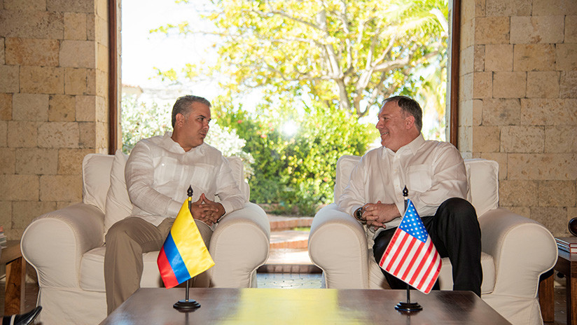 Pompeo habla con Duque sobre la "importancia" de reducir cultivo de coca en Colombia