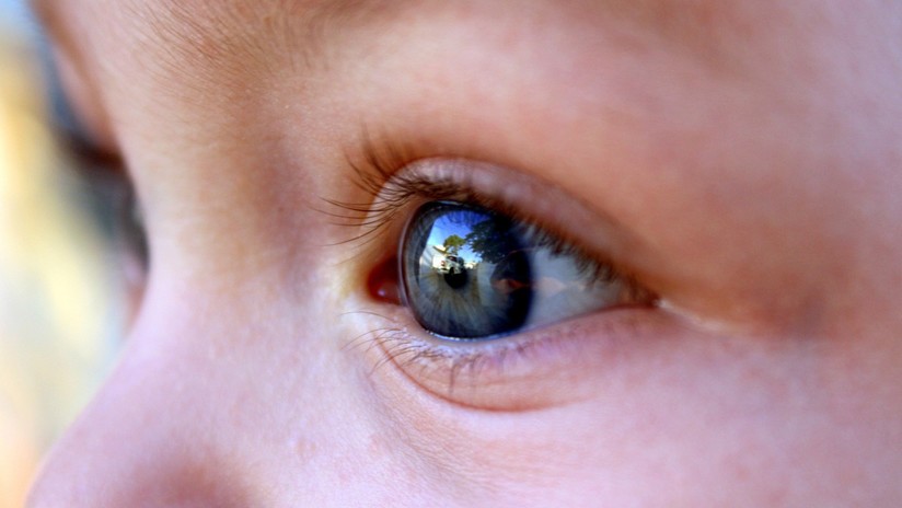 EE.UU.: Detectan 10 tumores en el ojo de una niña de 2 años (FOTOS)