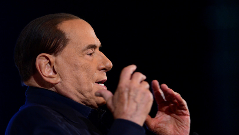 Hospitalizan al ex primer ministro italiano Silvio Berlusconi