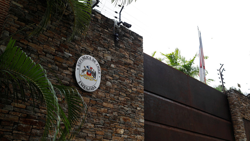 Canciller de Chile confirma que Leopoldo López y su familia están en su embajada en Caracas