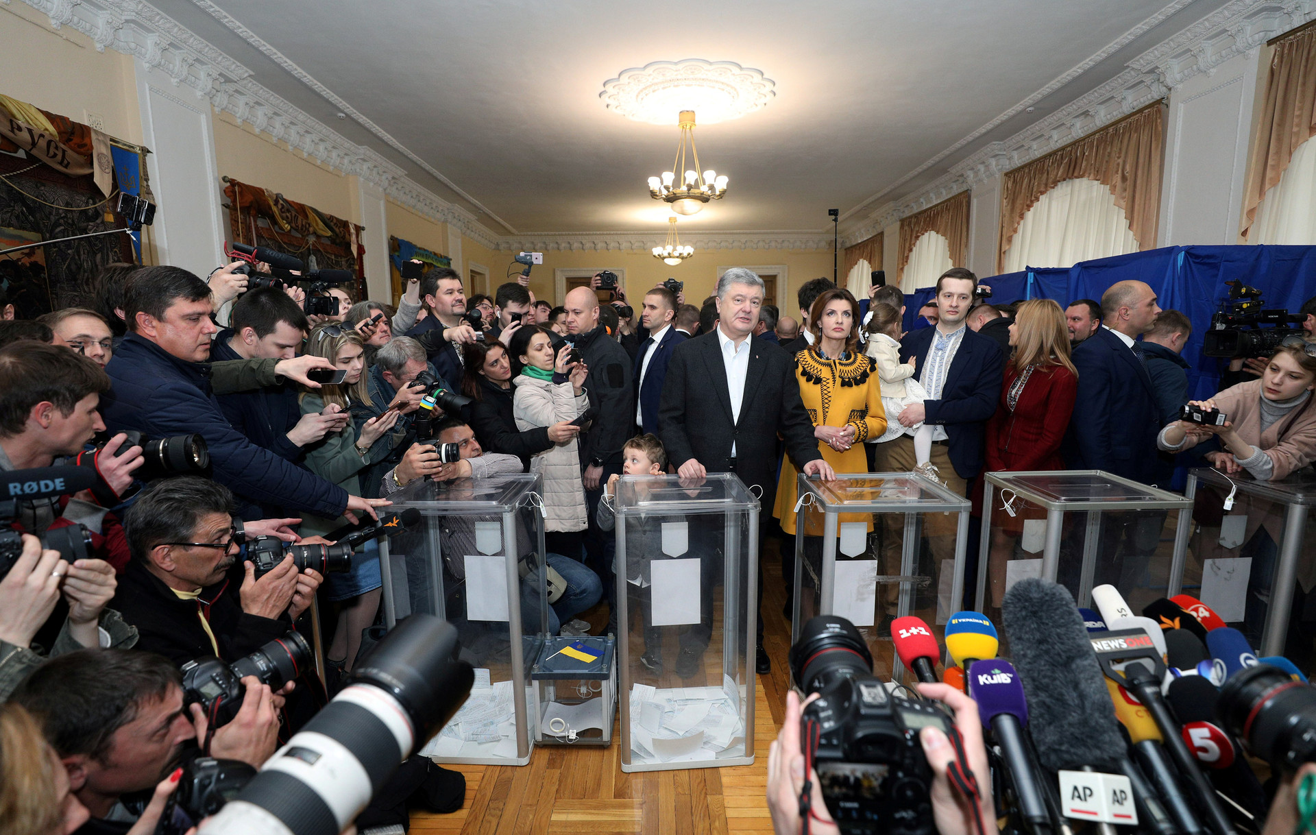 Vladímir Zelenski Gana Las Elecciones Presidenciales De Ucrania Con Un ...