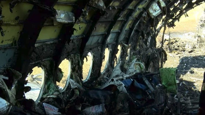 Comité Interestatal de Aviación: "Una de las cajas negras del Sukhoi Superjet 100 siniestrado en Moscú está gravemente dañada"