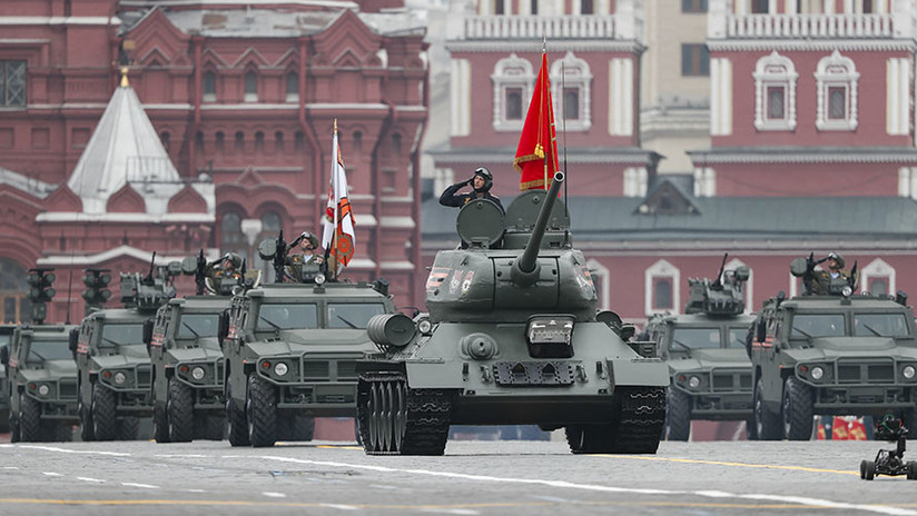 FOTOS, VIDEO: La Plaza Roja de Moscú acoge el gran desfile militar en honor al Día de la Victoria en la Gran Guerra Patria
