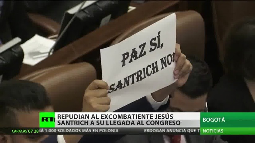 Protestan en el Congreso de Colombia contra la presencia de 'Jesús Santrich'
