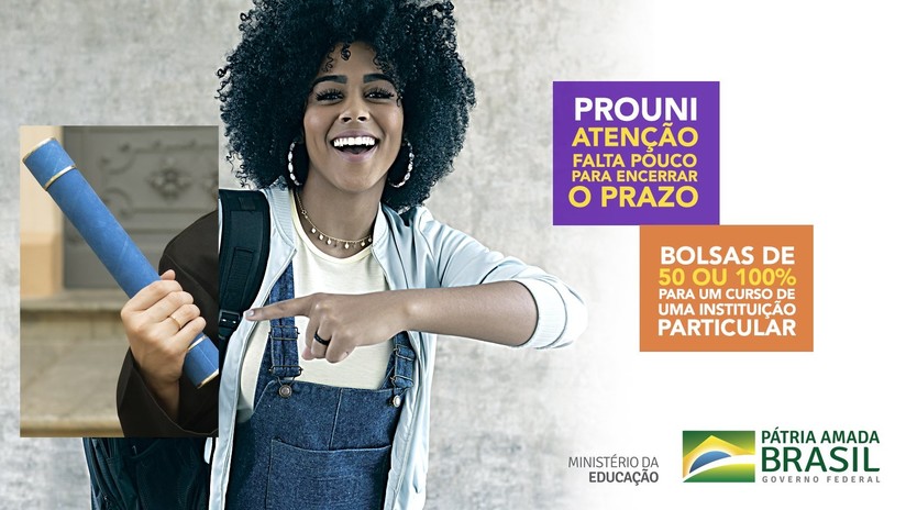 Una publicidad del Ministerio de Educación en Brasil genera repudio en la red por 'blanquear' a una estudiante