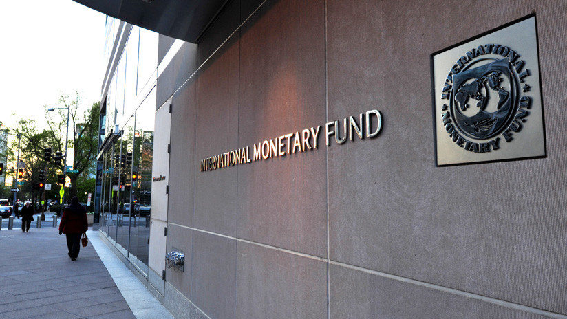 El FMI y Argentina alcanzan un acuerdo para el desembolso de 5.400 millones de dólares