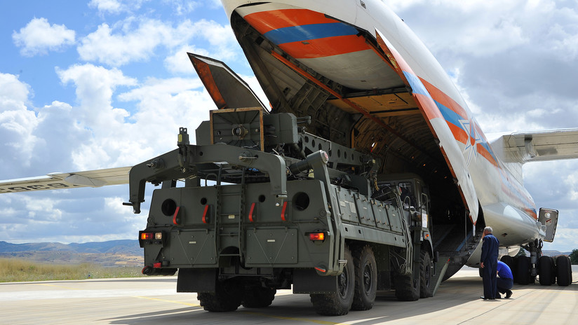 EE.UU. estudia "todas las opciones" para responder a la compra turca de los S-400 rusos