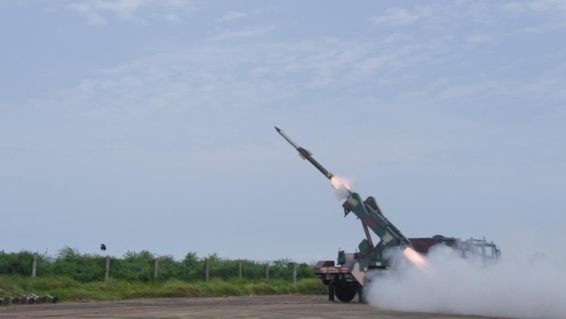 VIDEO: La India prueba con éxito un sistema de defensa aérea "de la reacción rápida" en medio de las tensiones con Pakistán