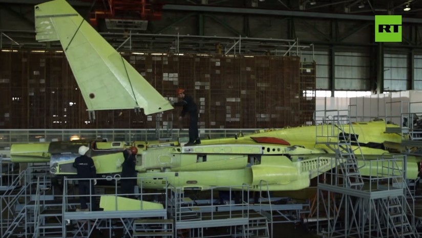 VIDEO: El ensamblaje de cazas rusos Su-35 en una planta en Lejano Oriente