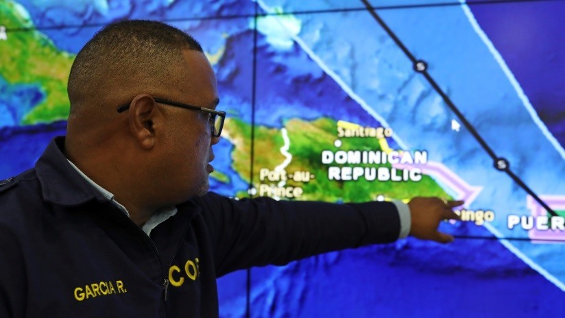 Advierten de la "triple amenaza" que podría traer a Florida el huracán Dorian