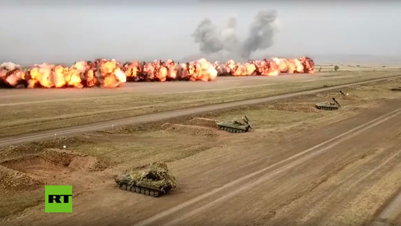 Más de 20.000 vehículos militares y 600 aeronaves: los momentos destacados de los ejercicios Tsentr-2019 en Rusia y Asia Central (VIDEO)