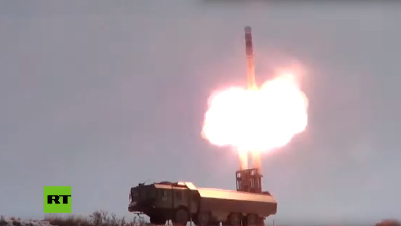 VIDEO: Rusia "lanza un reto" a Occidente al cumplir con éxito el primer lanzamiento de su misil naval Ónix