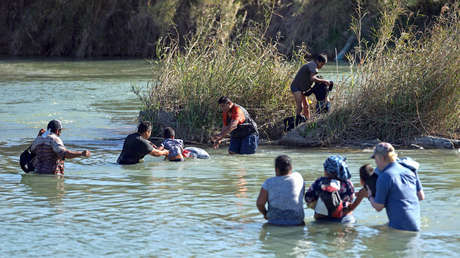 Migrante hondureña muere ahogada junto con su hijo de 2 años al intentar cruzar el río entre México y EE.UU.