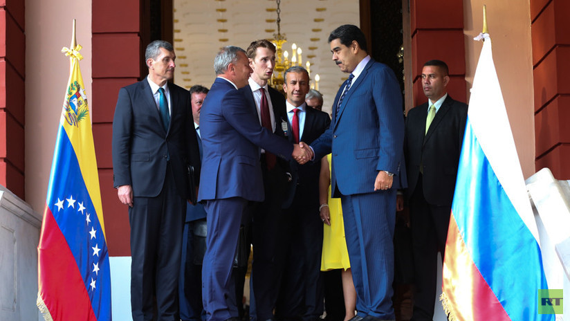 El vice primer ministro de Rusia se reúne con Nicolás Maduro en Caracas