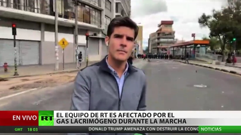 VIDEOS: Dispersan con gas lacrimógeno protestas en el centro de Quito contra el 'paquetazo' de Lenín Moreno, equipo de RT entre los afectados