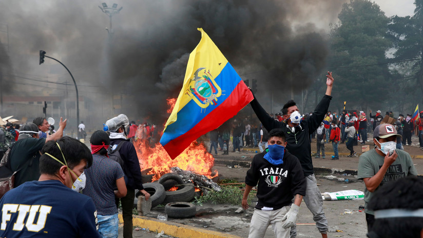 Presidente de Ecuador declara "toque de queda" y "militarización" en Quito