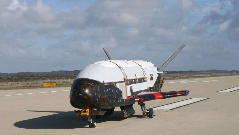 La nave espacial secreta del Pentágono regresa a la Tierra después de 780 días en órbita por misión clasificada