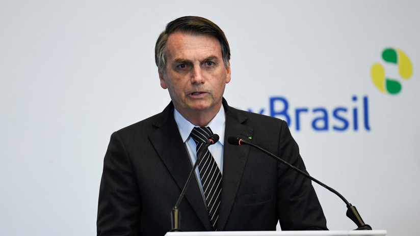 Bolsonaro dice que Argentina "eligió mal" y no felicitará a Fernández tras su victoria (pero no cierra las puertas)