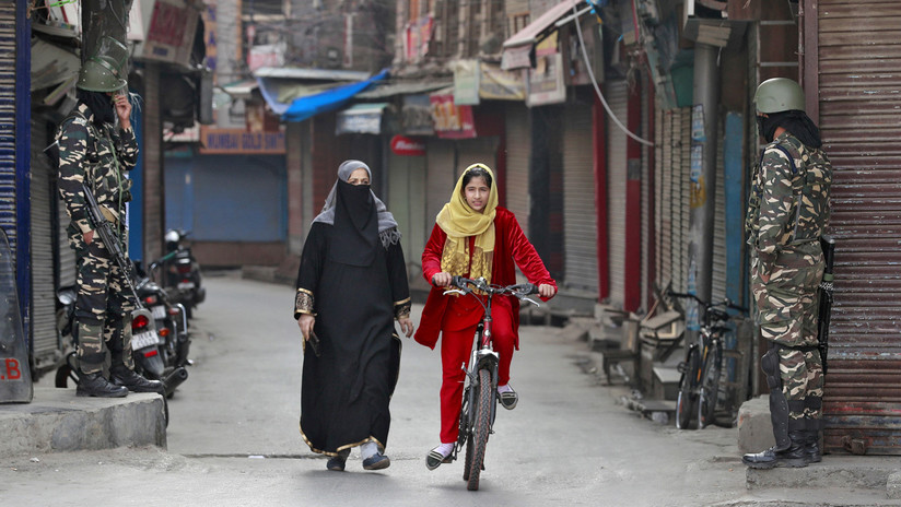 "Violación por violación": Un exgeneral indio desata una ola de indignación al expresarse a favor de violar a las mujeres musulmanas en Cachemira