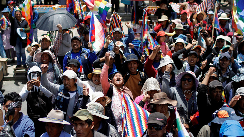 Manifestantes indígenas exigen dignidad y la renuncia de Jeanine Áñez en Bolivia