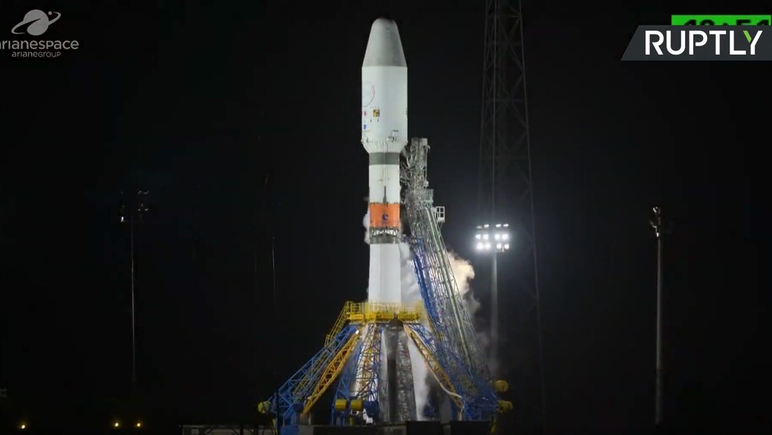 Un Soyuz despega de la Guayana Francesa para llevar a la órbita un telescopio de la ESA para buscar exoplanetas