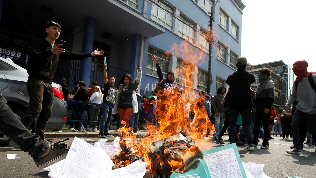VIDEOS: Incidentes y detenidos durante las protestas contra los exámenes de admisión universitaria de Chile