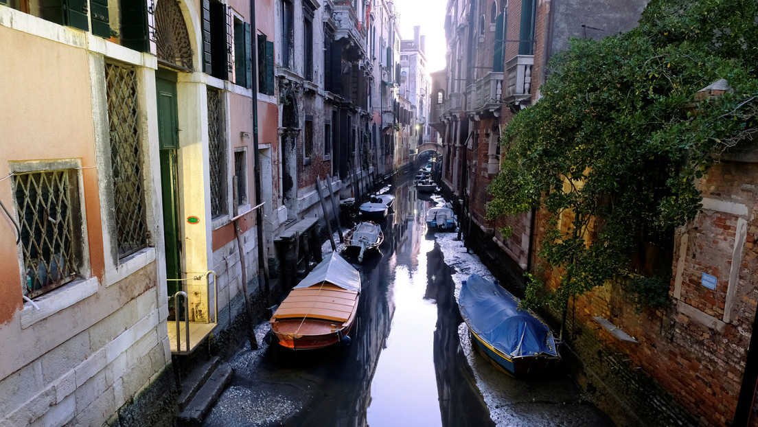 Venecia pasa de estar inundada a quedarse sin agua (FOTOS, VIDEO)