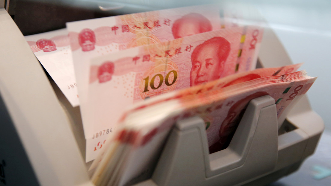 Hallan fajos de billetes por valor de 29 millones de dólares en el apartamento de un funcionario corrupto en China