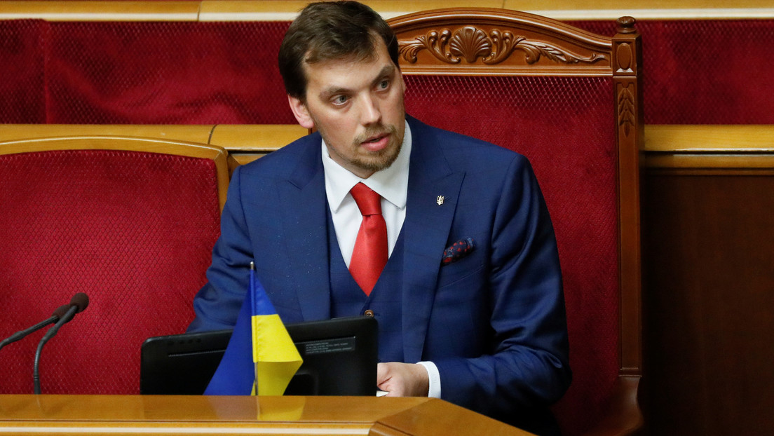 Dimite el primer ministro de Ucrania por un escándalo de grabaciones en las que supuestamente critica a Zelenski por no entender de economía