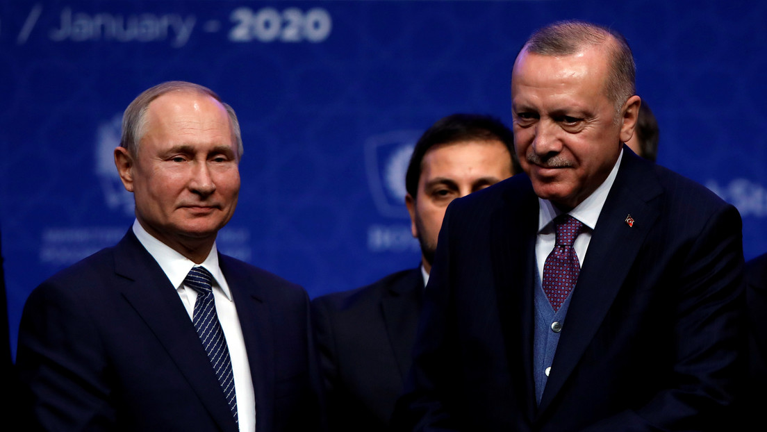 Putin afirma que Turquía y Rusia dieron "un muy buen paso" al llamar a las partes del conflicto en Libia a la tregua
