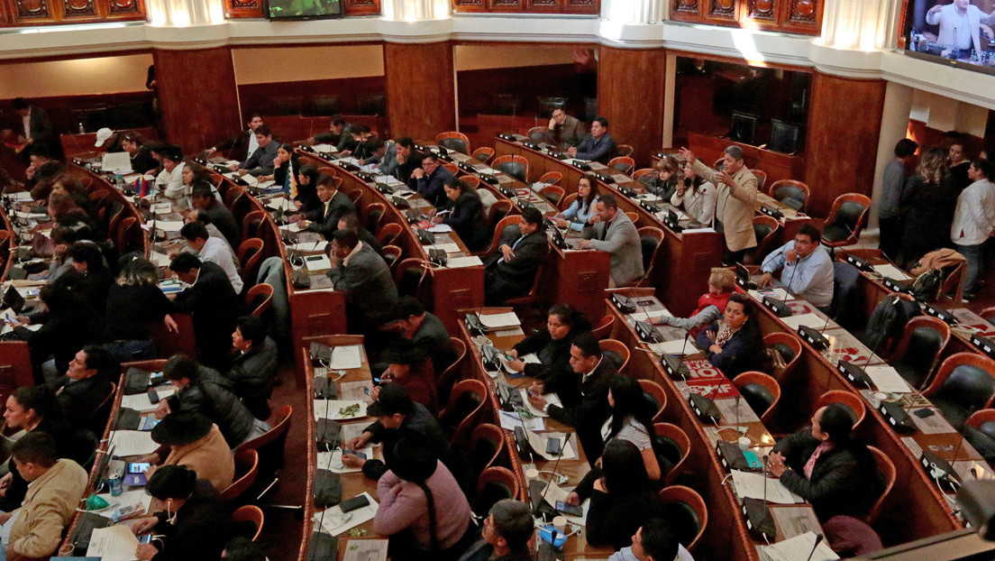 La Asamblea de Bolivia convoca sesión para tratar la carta de renuncia de Evo Morales y García Linera
