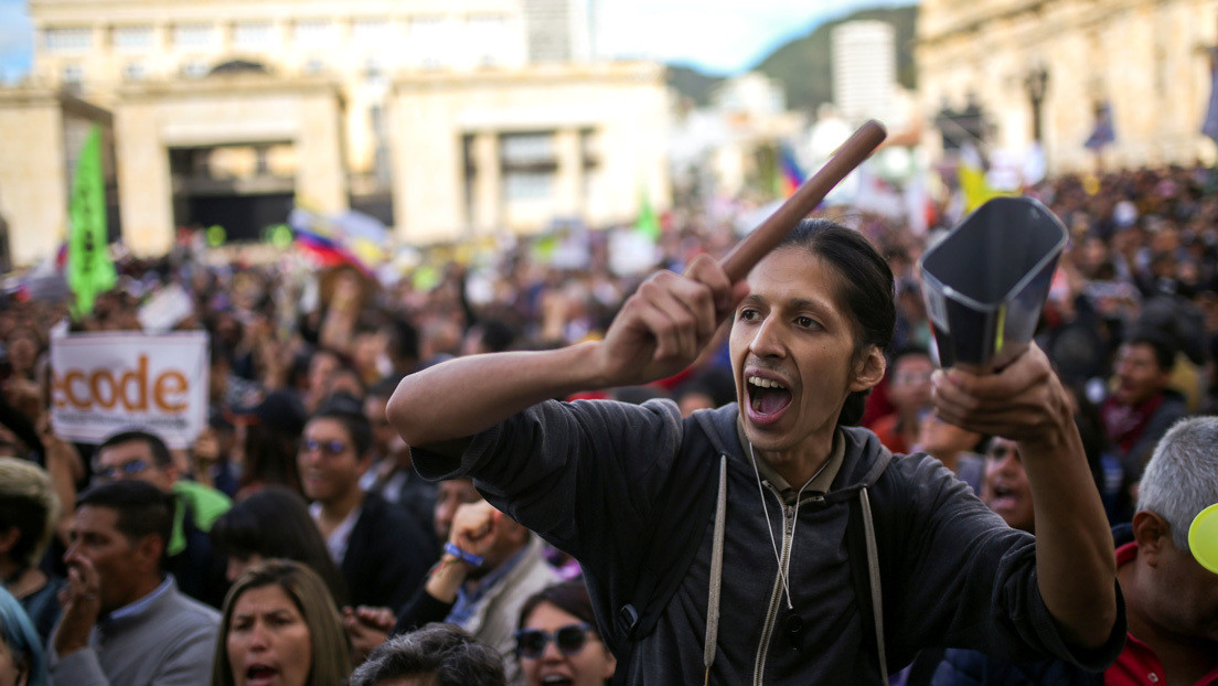 Cacerolazo a dos meses del paro en Colombia: ¿por qué continúan las protestas y cuál ha sido la respuesta de Duque?