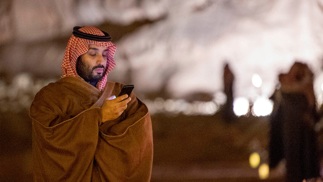 The Guardian: El príncipe heredero saudita habría 'hackeado' el teléfono móvil de Jeff Bezos