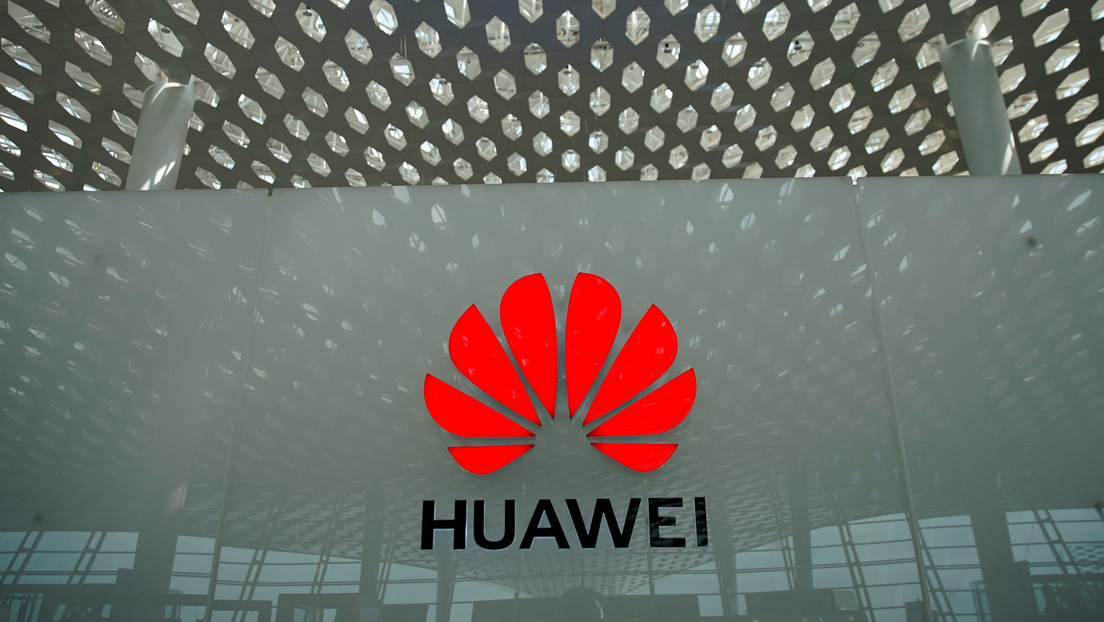 Alianza tecnológica: Huawei utilizará un sistema operativo ruso en sus servidores