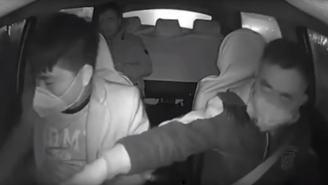 VIDEO: Taxista chino expulsa a un pasajero al enterarse de que volvía de la ciudad epicentro del brote del coronavirus