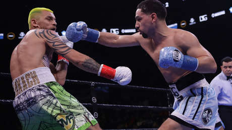 VIDEO: Un boxeador muerde a su rival durante la pelea 'en homenaje' a Tyson