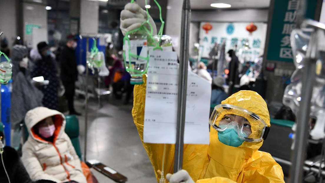 Especialista chino asegura que los pacientes que se curaron del coronavirus podrían volver a contagiarse