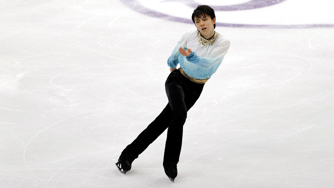 VIDEO: Un patinador japonés bate el récord mundial en el programa corto de patinaje artístico sobre hielo