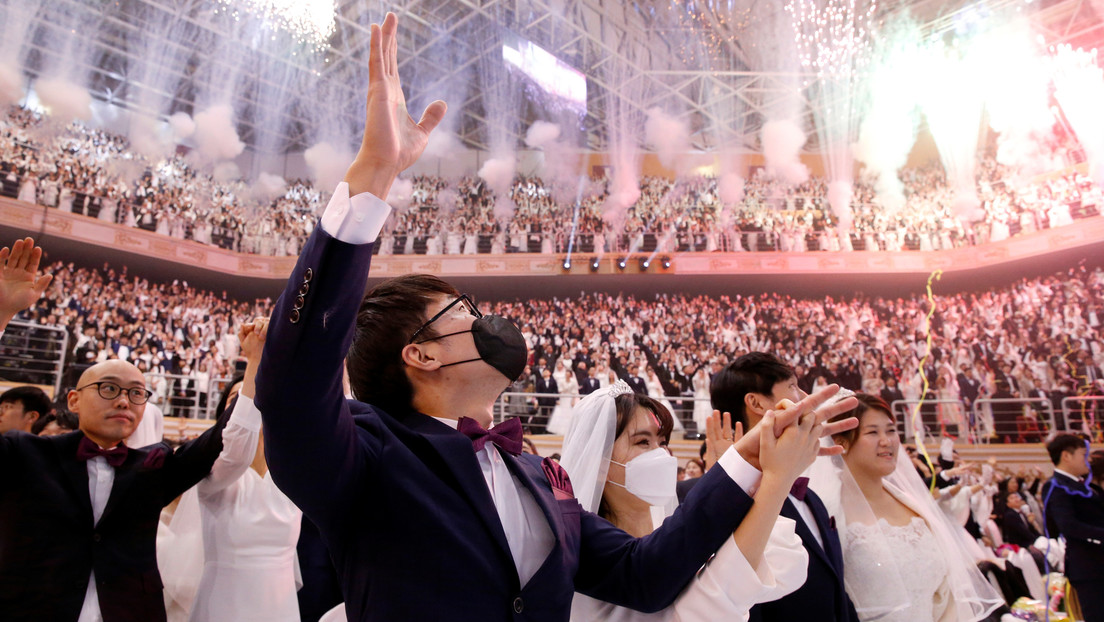 FOTOS: 6.000 parejas celebran un matrimonio colectivo en Corea del Sur a pesar del coronavirus
