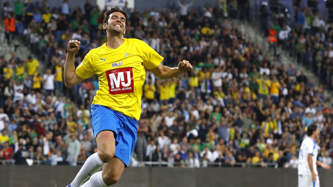 "Fue algo surrealista": Un joven futbolista amateur 'humilla' a la exestrella brasileña Kaká con un caño en una pachanga (VIDEO)